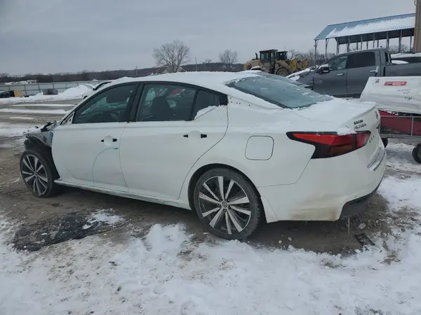 1N4BL4CW1LN308525 2020 NISSAN ALTIMA - Image 2