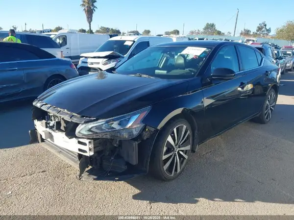 1N4BL4CW1MN332910 2021 NISSAN ALTIMA - Image 2
