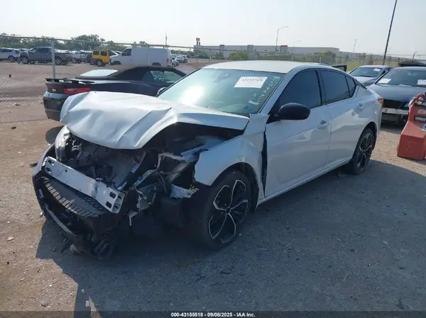1N4BL4CW1PN351428 2023 NISSAN ALTIMA - Image 2
