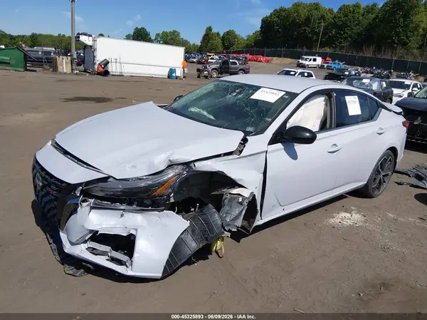 1N4BL4CW1PN415869 2023 NISSAN ALTIMA - Image 2