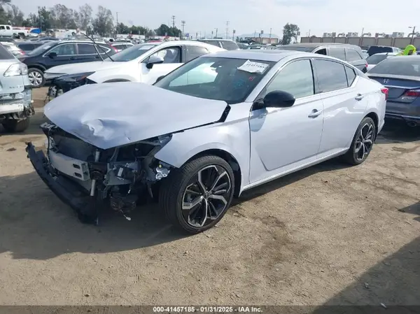 1N4BL4CW1RN362884 2024 NISSAN ALTIMA - Image 2