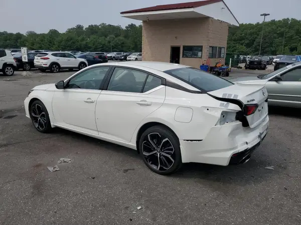1N4BL4CW1RN420623 2024 NISSAN ALTIMA - Image 2