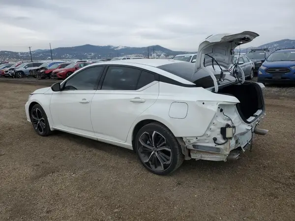1N4BL4CW1RN434151 2024 NISSAN ALTIMA - Image 2