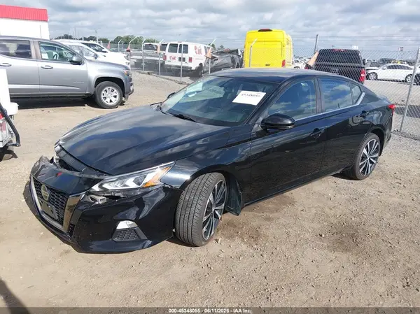 1N4BL4CW2KC178555 2019 NISSAN ALTIMA - Image 2