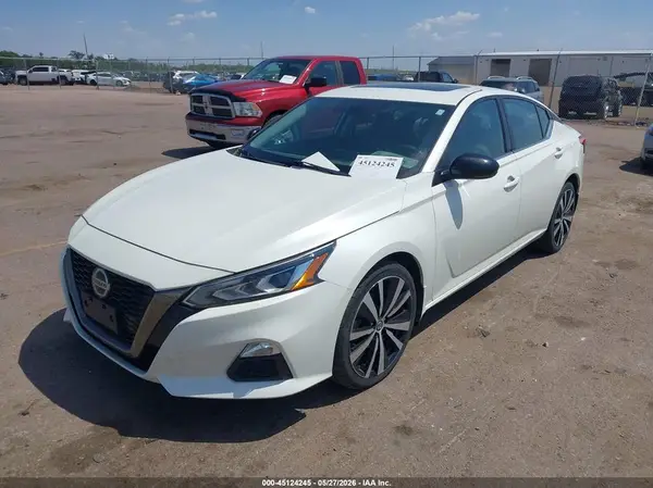 1N4BL4CW2KC230315 2019 NISSAN ALTIMA - Image 2
