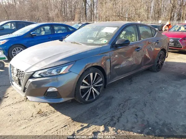 1N4BL4CW2KN303140 2019 NISSAN ALTIMA - Image 2
