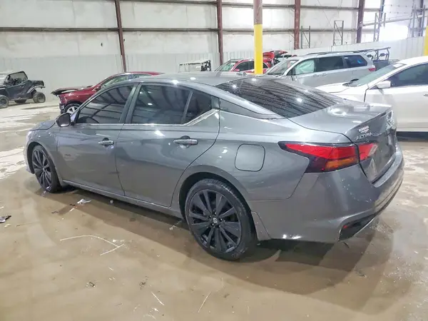 1N4BL4CW2KN320715 2019 NISSAN ALTIMA - Image 2