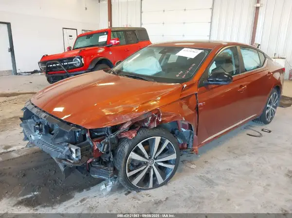 1N4BL4CW2LC256785 2020 NISSAN ALTIMA - Image 2
