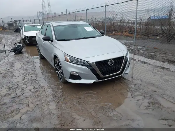 1N4BL4CW2MN379119 2021 NISSAN ALTIMA - Image 1