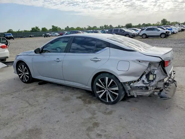 1N4BL4CW2NN323070 2022 NISSAN ALTIMA - Image 2