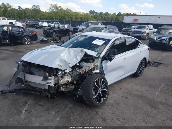 1N4BL4CW2RN322801 2024 NISSAN ALTIMA - Image 2