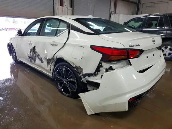 1N4BL4CW2RN379077 2024 NISSAN ALTIMA - Image 2