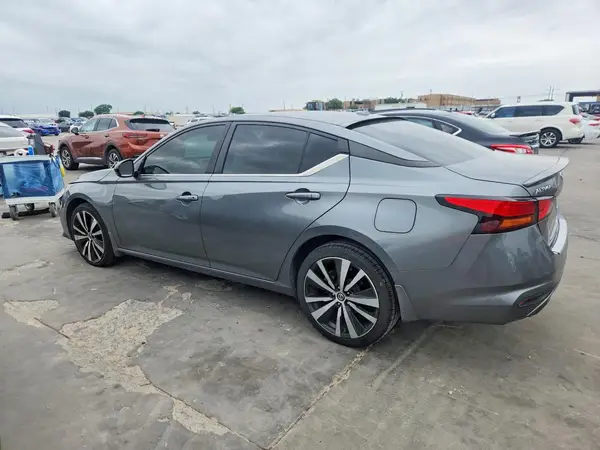 1N4BL4CW3KC209439 2019 NISSAN ALTIMA - Image 2