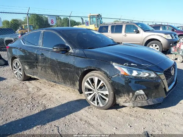1N4BL4CW3MN422639 2021 NISSAN ALTIMA - Image 1