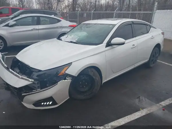 1N4BL4CW3RN325500 2024 NISSAN ALTIMA - Image 2