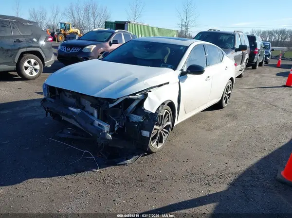 1N4BL4CW3RN391156 2024 NISSAN ALTIMA - Image 2