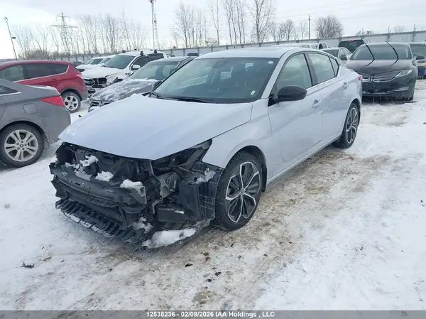 1N4BL4CW3RN421076 2024 NISSAN ALTIMA - Image 2