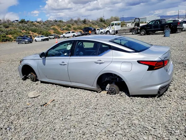 1N4BL4CW3RN422180 2024 NISSAN ALTIMA - Image 2