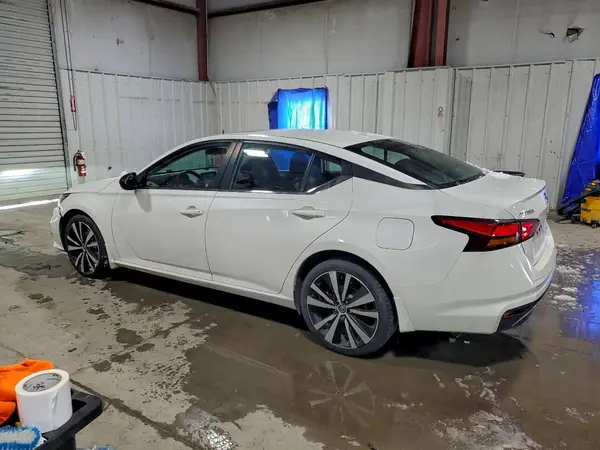 1N4BL4CW4KN316939 2019 NISSAN ALTIMA - Image 2