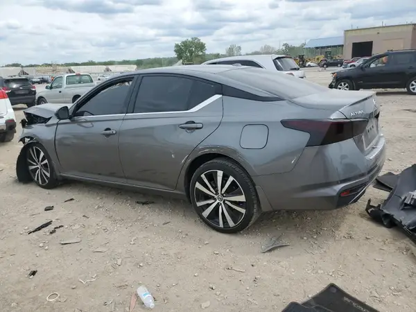 1N4BL4CW4KN317993 2019 NISSAN ALTIMA - Image 2