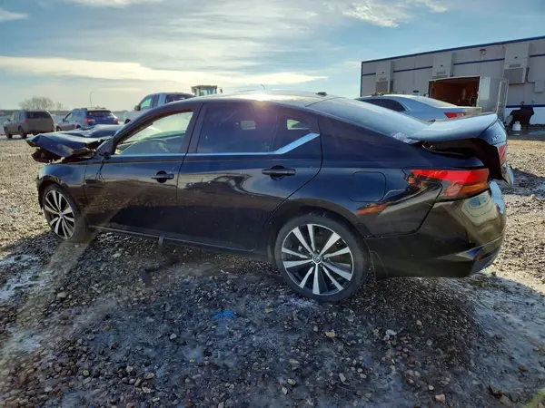 1N4BL4CW4KN318741 2019 NISSAN ALTIMA - Image 2