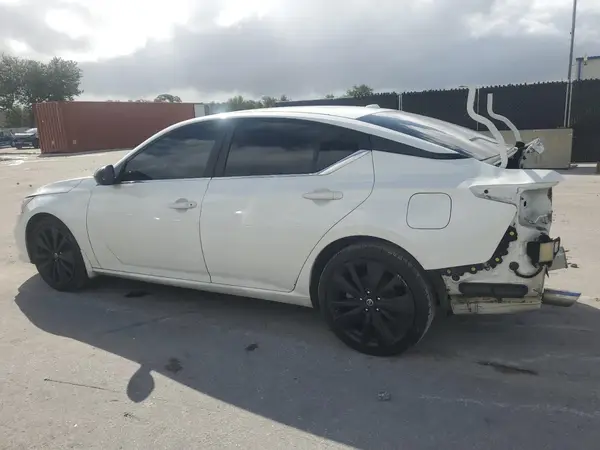 1N4BL4CW4KN321381 2019 NISSAN ALTIMA - Image 2