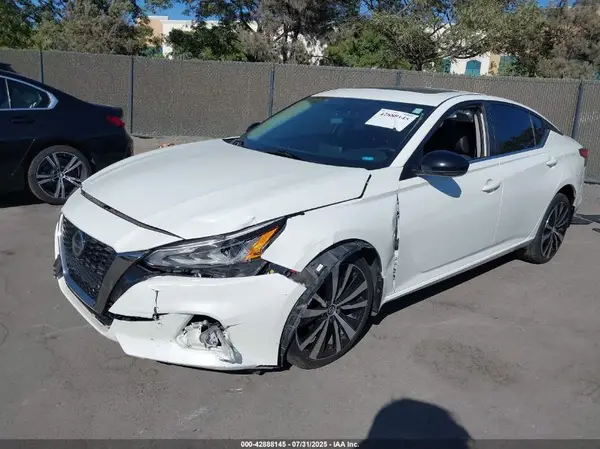 1N4BL4CW4KN326712 2019 NISSAN ALTIMA - Image 2