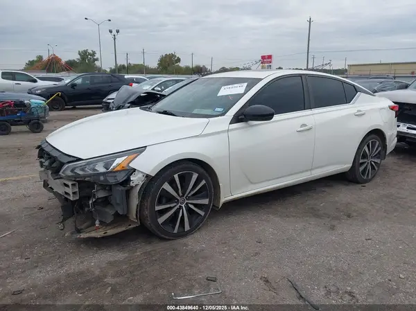 1N4BL4CW4LC147695 2020 NISSAN ALTIMA - Image 2