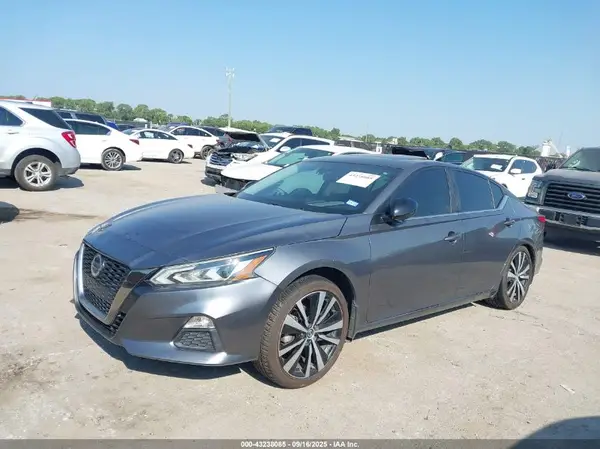 1N4BL4CW4LC168949 2020 NISSAN ALTIMA - Image 2