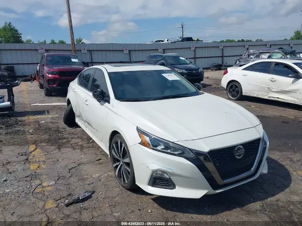 1N4BL4CW4LC179238 2020 NISSAN ALTIMA - Image 1