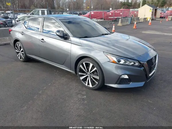 1N4BL4CW4LC239728 2020 NISSAN ALTIMA - Image 1