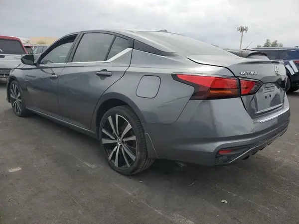 1N4BL4CW4MN334439 2021 NISSAN ALTIMA - Image 2
