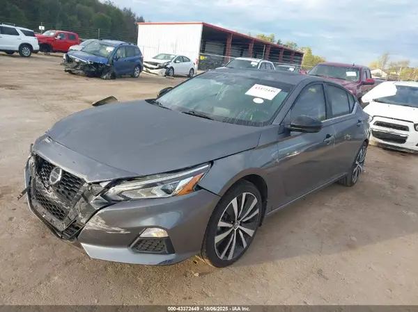 1N4BL4CW4MN371572 2021 NISSAN ALTIMA - Image 2