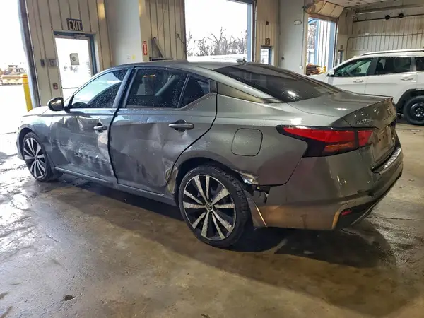 1N4BL4CW4MN386931 2021 NISSAN ALTIMA - Image 2