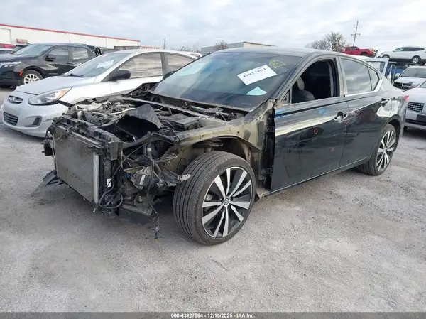 1N4BL4CW4MN388601 2021 NISSAN ALTIMA - Image 2