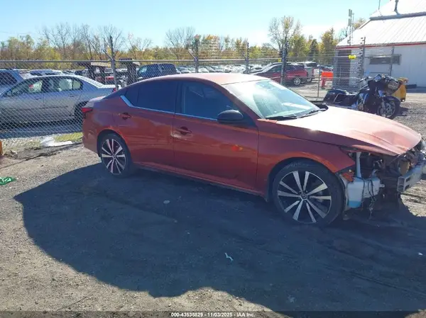1N4BL4CW4MN394723 2021 NISSAN ALTIMA - Image 1