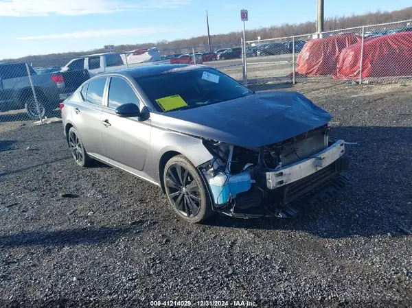 1N4BL4CW4NN346236 2022 NISSAN ALTIMA - Image 1