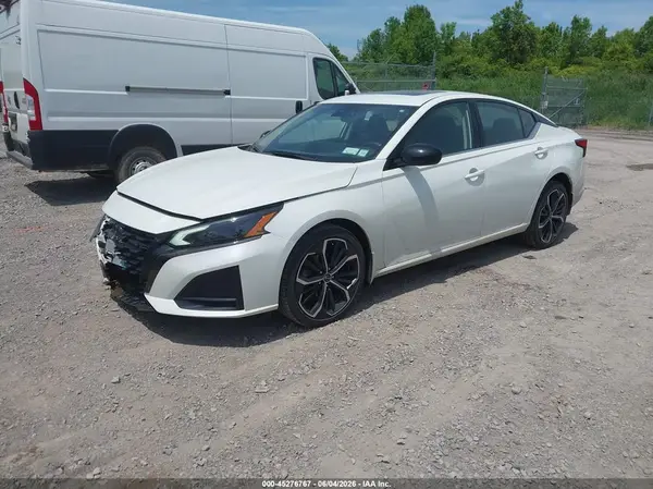 1N4BL4CW4RN313937 2024 NISSAN ALTIMA - Image 2