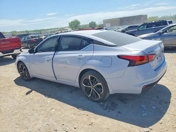 1N4BL4CW4RN349465 2024 NISSAN ALTIMA - Image 2