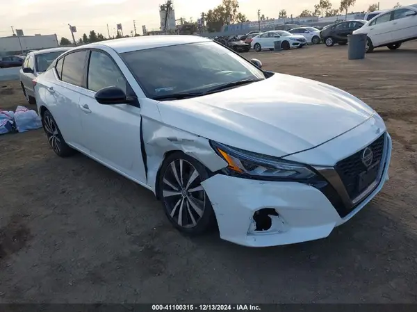 1N4BL4CW5KC181093 2019 NISSAN ALTIMA - Image 1