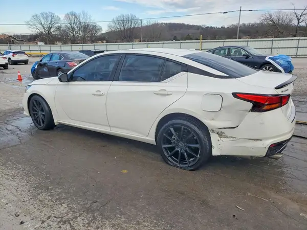 1N4BL4CW5KN317727 2019 NISSAN ALTIMA - Image 2