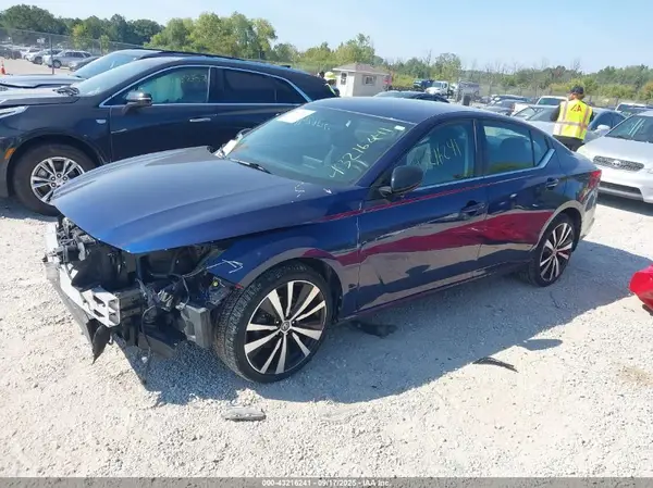 1N4BL4CW5KN324743 2019 NISSAN ALTIMA - Image 2