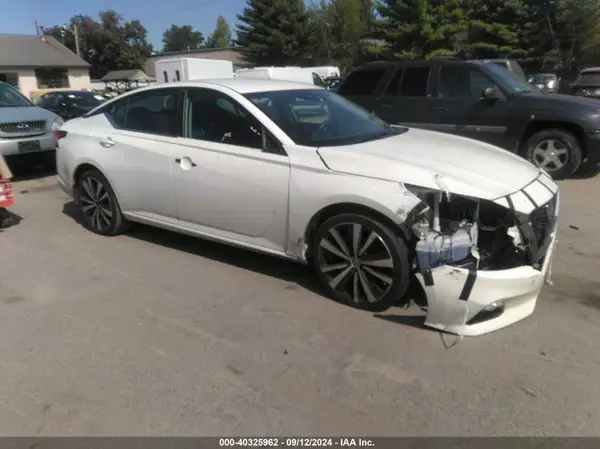 1N4BL4CW5LC251774 2020 NISSAN ALTIMA - Image 1