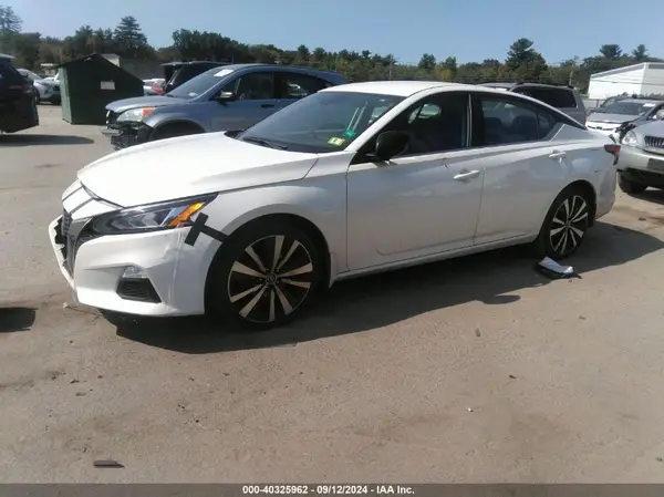 1N4BL4CW5LC251774 2020 NISSAN ALTIMA - Image 2