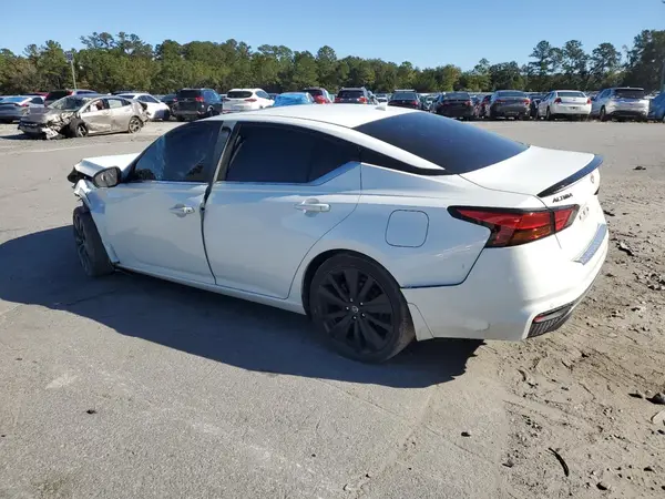 1N4BL4CW5NN327470 2022 NISSAN ALTIMA - Image 2
