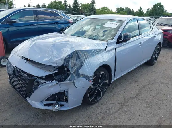 1N4BL4CW5RN355498 2024 NISSAN ALTIMA - Image 2