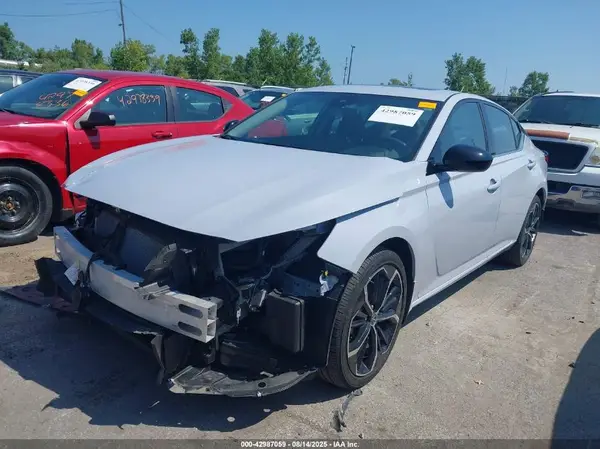 1N4BL4CW5RN387996 2024 NISSAN ALTIMA - Image 2