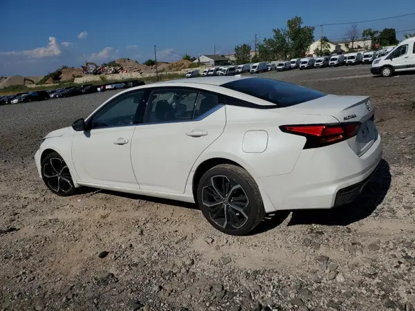 1N4BL4CW5RN428451 2024 NISSAN ALTIMA - Image 2