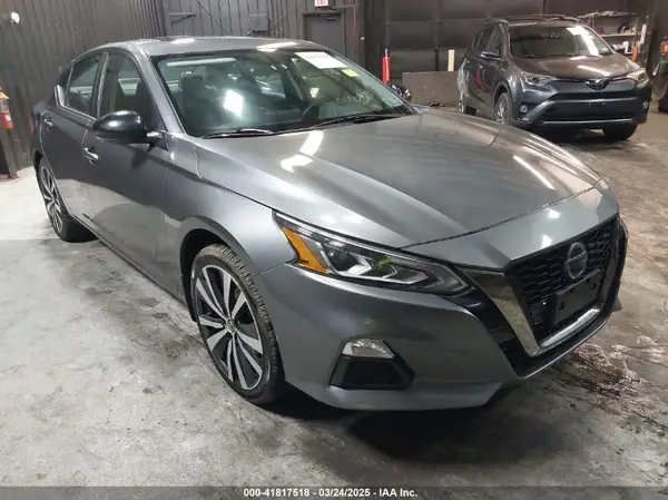 1N4BL4CW6KN303044 2019 NISSAN ALTIMA - Image 1