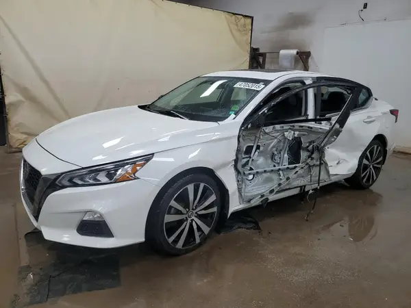 1N4BL4CW6KN323388 2019 NISSAN ALTIMA - Image 1